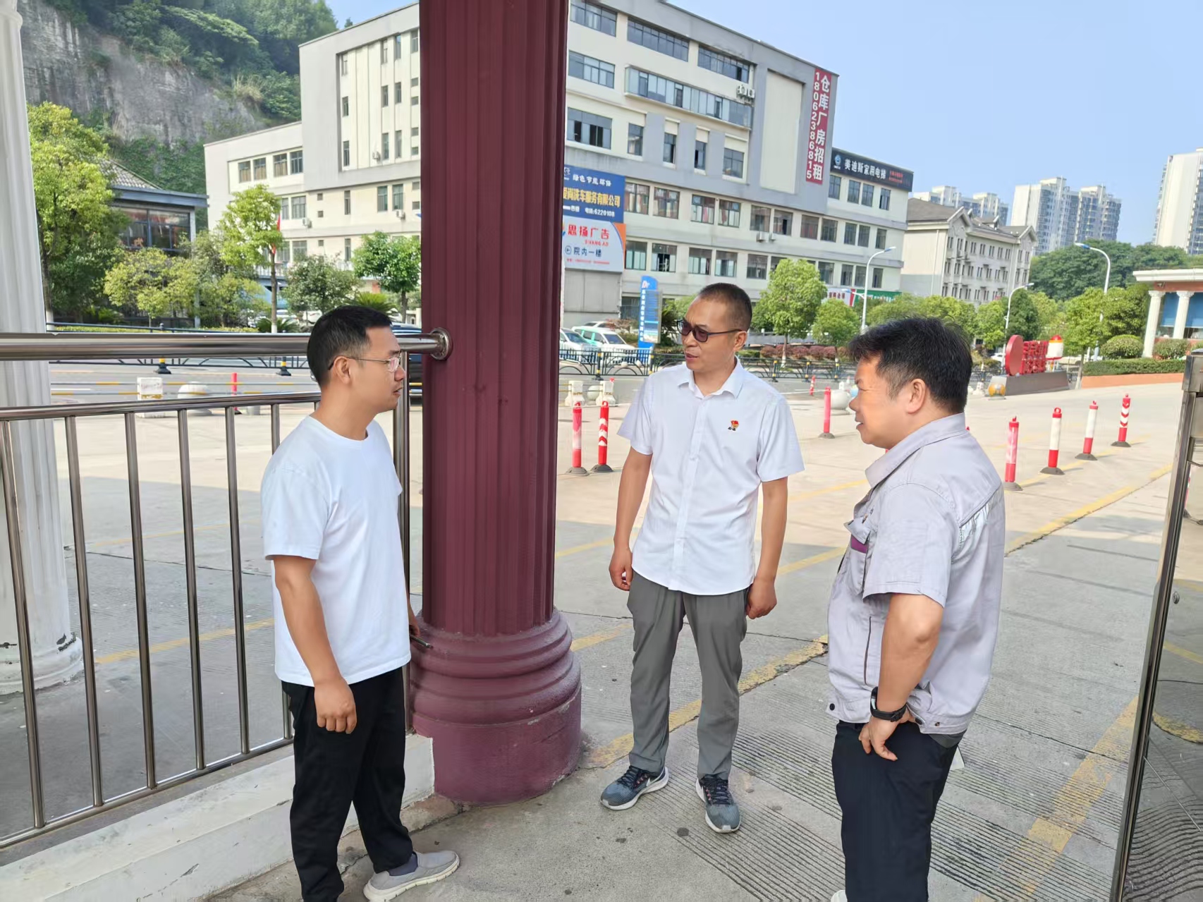 滋兰中学中学（原十九中）1.jpg